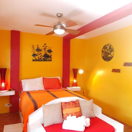 Seaside Cabanas Hotel Caye Corker Buitenkant foto