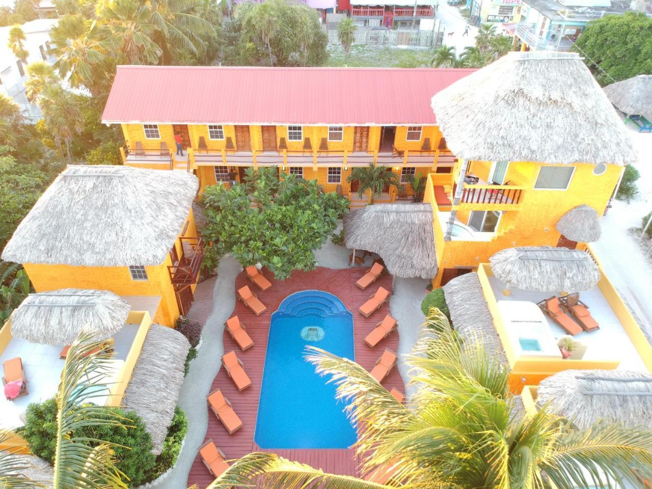 Seaside Cabanas Hotel Caye Corker Buitenkant foto